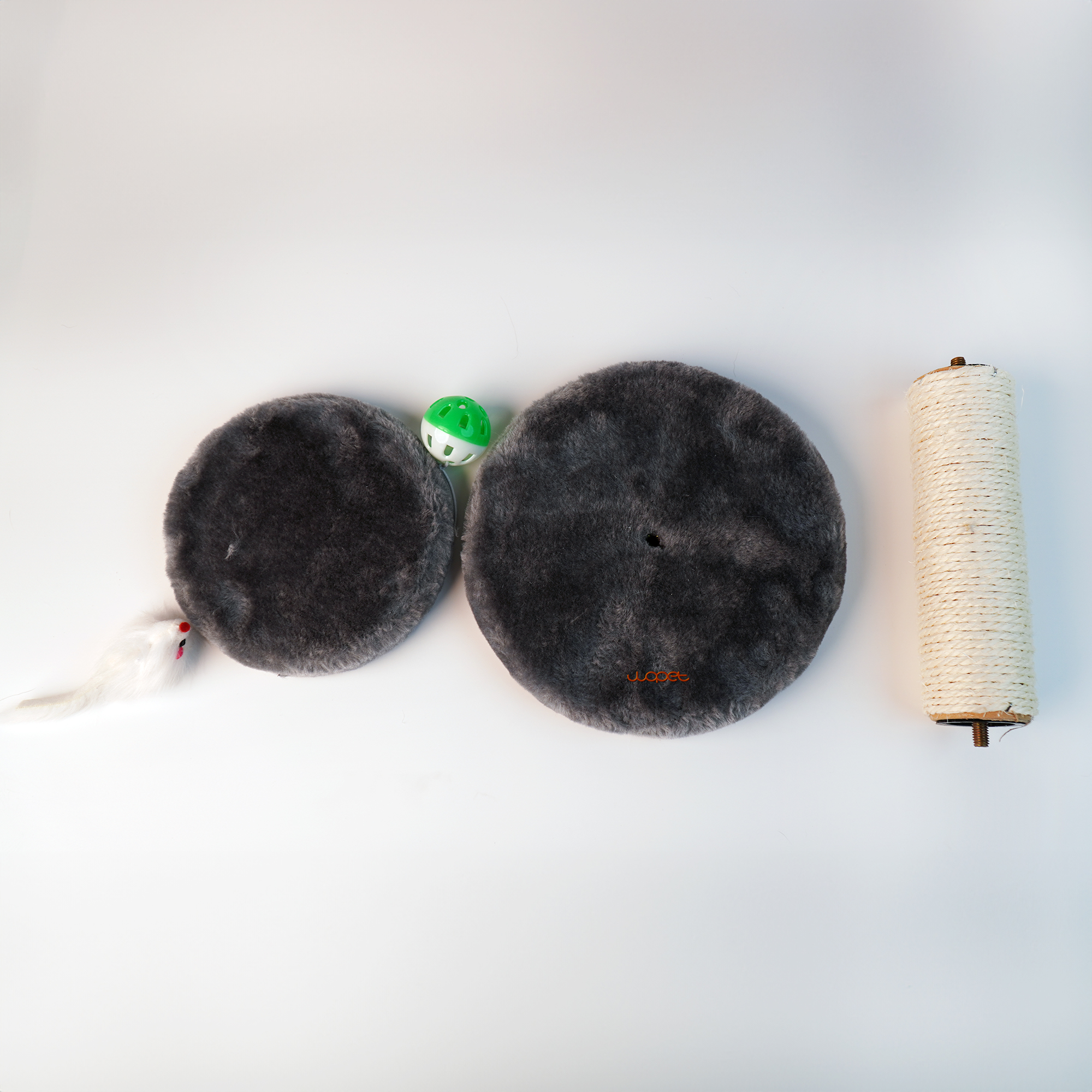 WOpet scratching posts for cats